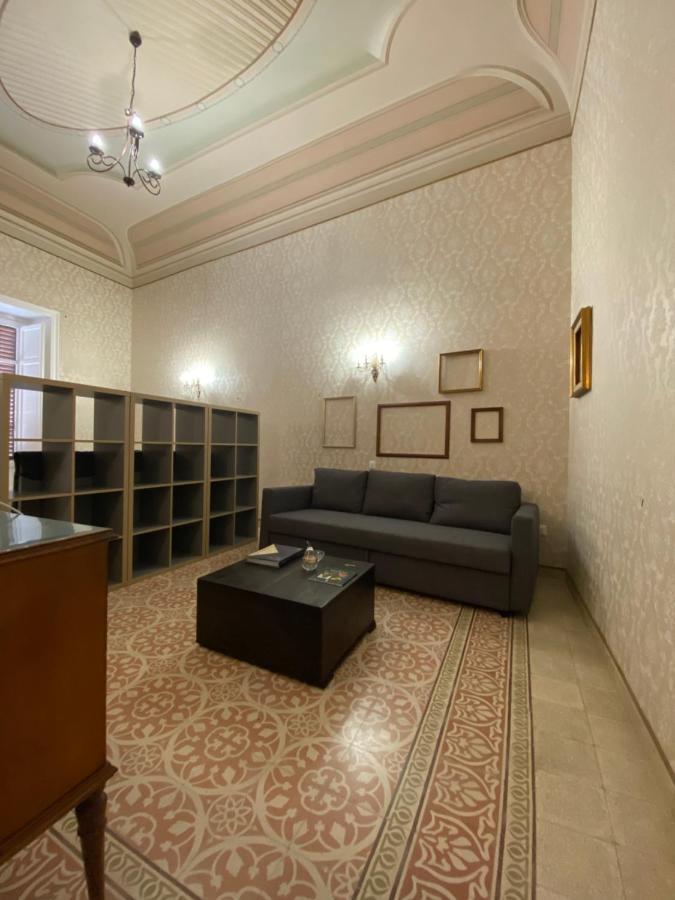 Il Gallo Di Eracle - Charming Suites & Rooms Термини-Имерезе Экстерьер фото